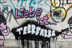 Liebe-ist-Teerfarbe