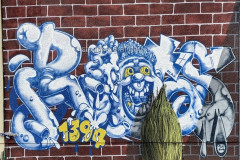 wand2351